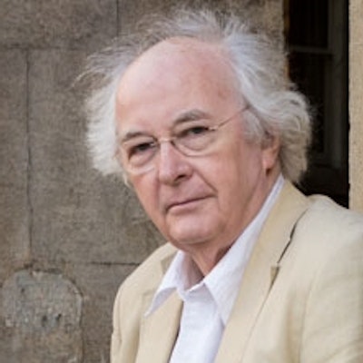 portrait photo of Philip Pullman