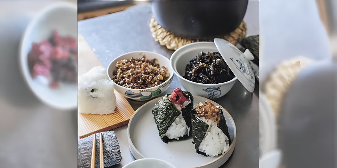 Onigiri (rice balls)